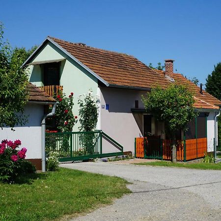 Holiday Home Maderka Strigova Ngoại thất bức ảnh