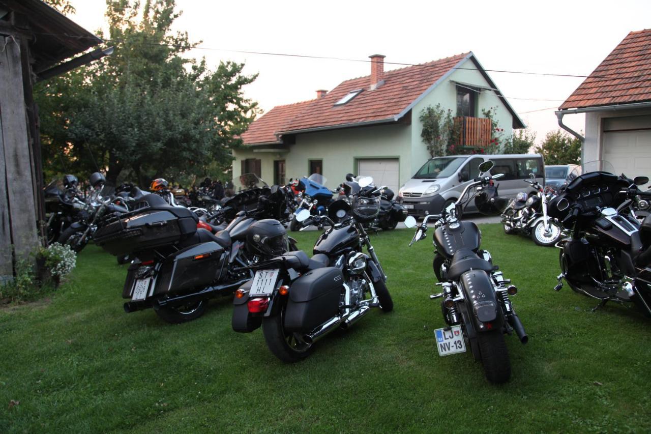 Holiday Home Maderka Strigova Ngoại thất bức ảnh